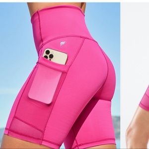 NWT Fabletics On-The-Go Ultra High Waisted Short